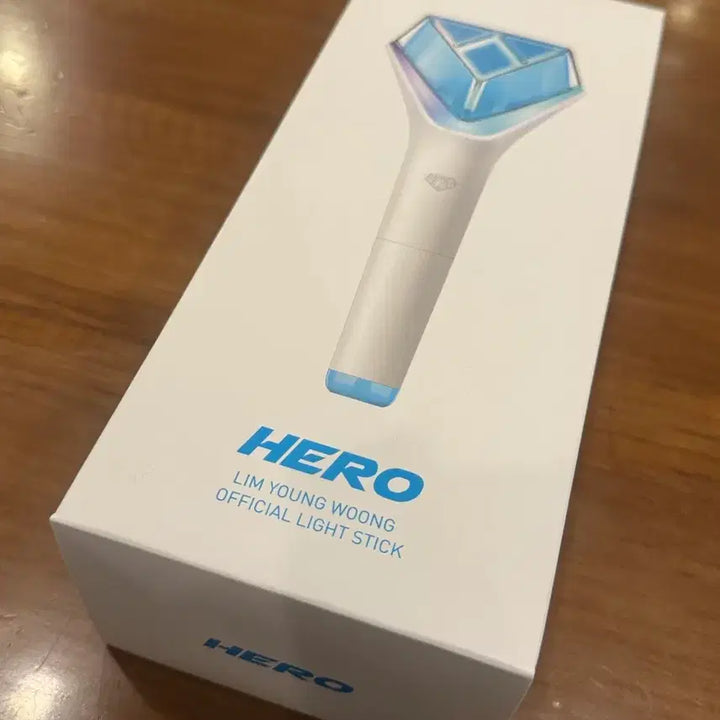 [BUNJANG] Lim Young Woong HERO Official Lightstick / 임영웅 공식 응원봉 HERO