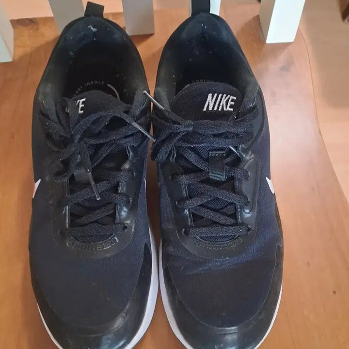 [BUNJANG] Nike Black Sneakers / 나이키 검정 운동화