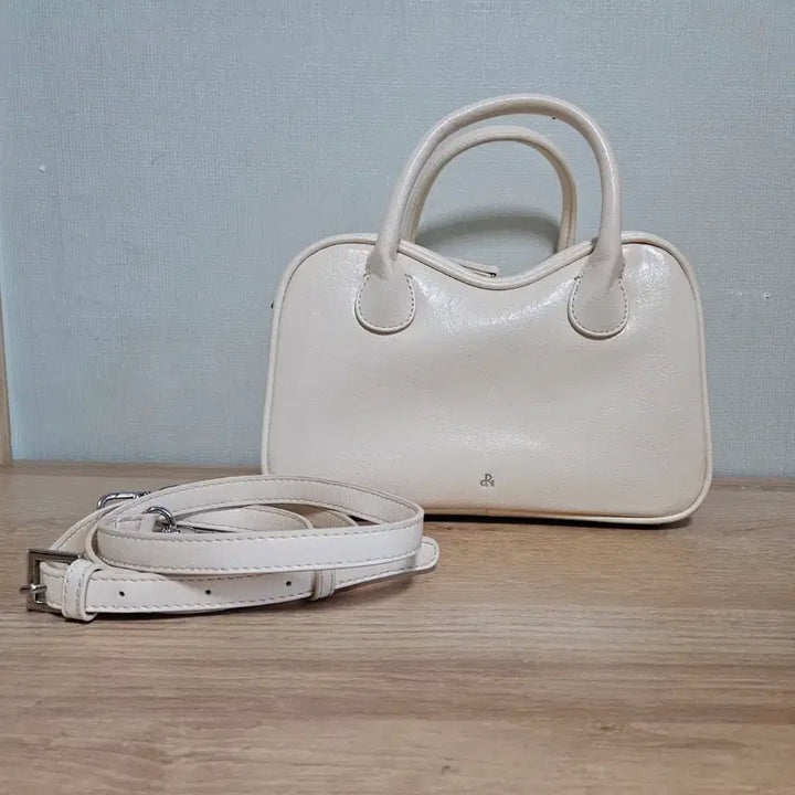 [BUNJANG] Diernese Wendy Cream Butter Shoulder Bag / 디어니스 패네 벤티 (Cream Butter)