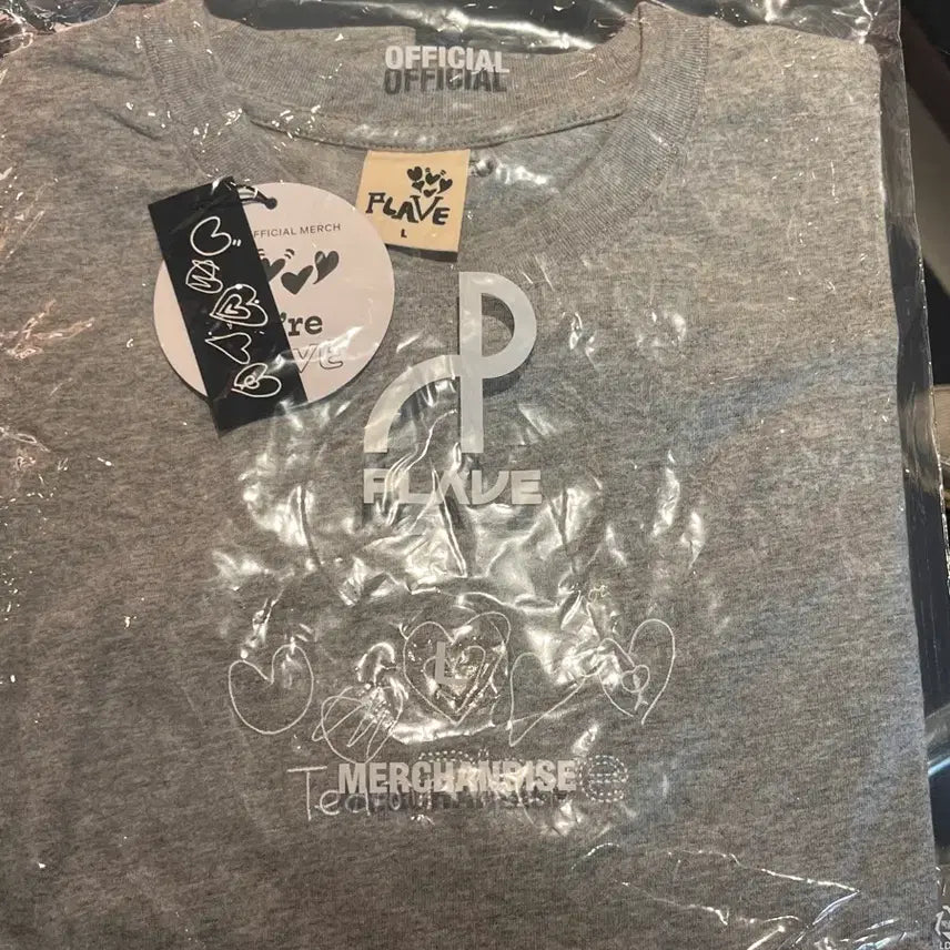 [SOLD OUT] 플레이브 반팔티 L 원가이하 양도 (미개봉)