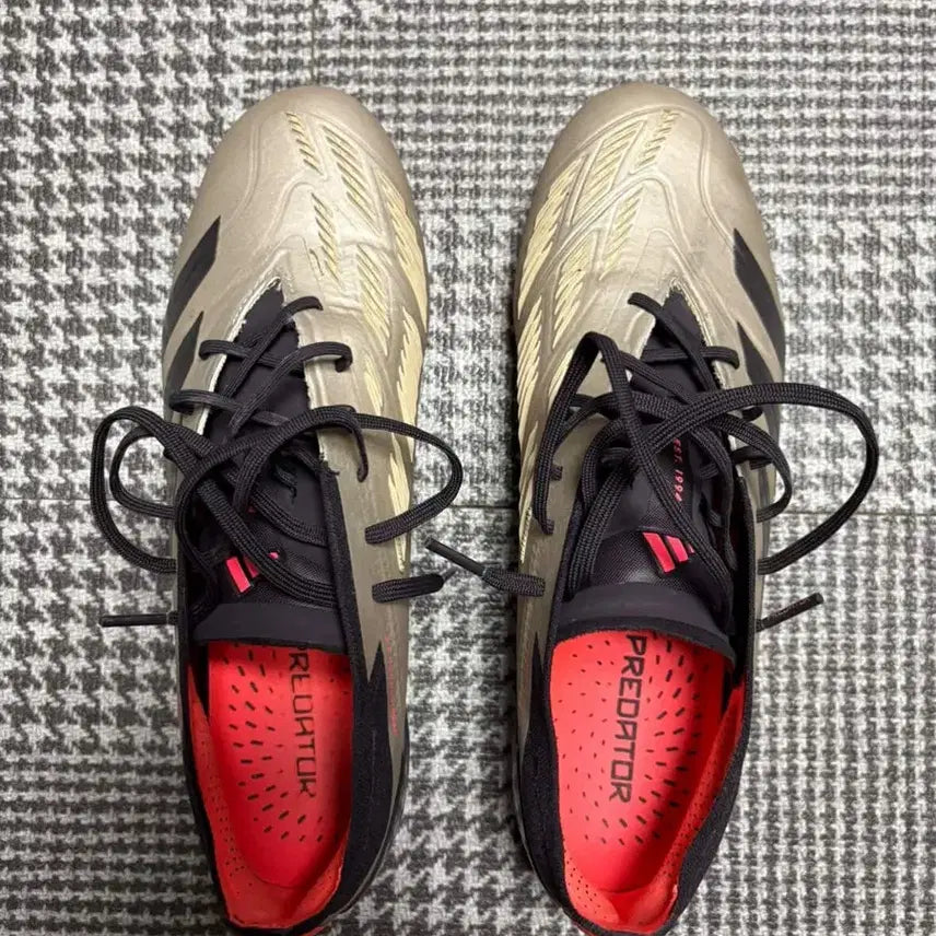 [BUNJANG] Adidas Predator 24 FG Soccer Cleats 275 / 아디다스 프레데터 24 축구화 FG 275