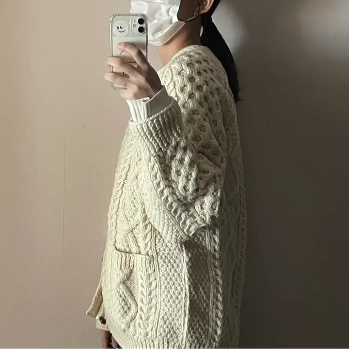 [SOLD OUT] 빈티지 아이보리 꽈배기 가디건