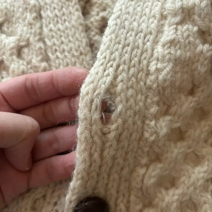 [SOLD OUT] 빈티지 아이보리 꽈배기 가디건