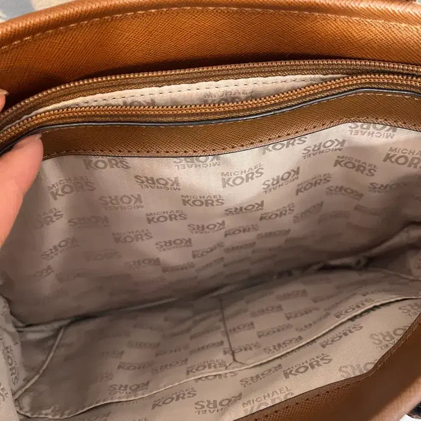 [BUNJANG] Michael Kors Navy/Brown Tote Bag / 마이클코어스 네이비/브라운 토트백