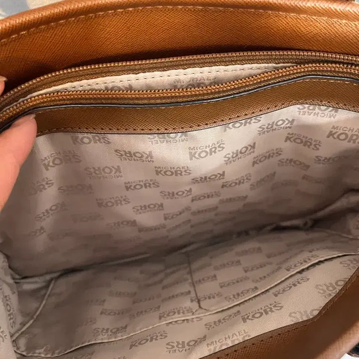 [BUNJANG] Michael Kors Navy/Brown Tote Bag / 마이클코어스 네이비/브라운 토트백