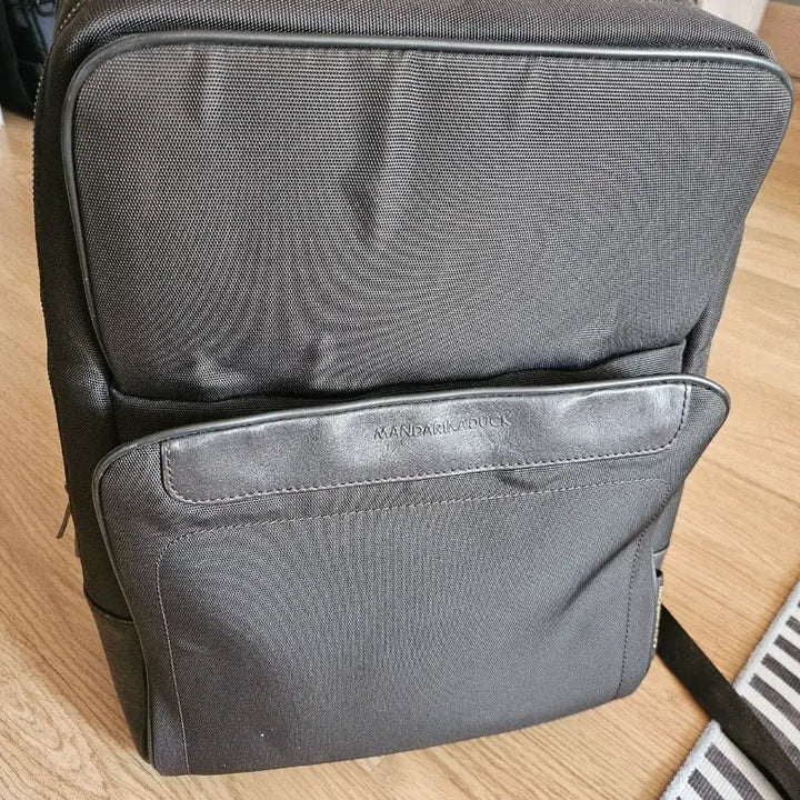 [BUNJANG] Mandarina Duck Black Backpack / 만다리나덕 블브라운백팩