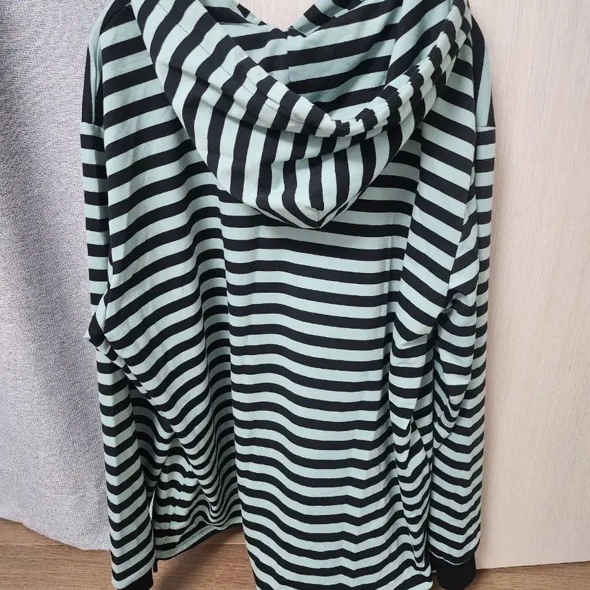 [BUNJANG] Striped Women's Hoodie / 여성 줄무늬 후드티