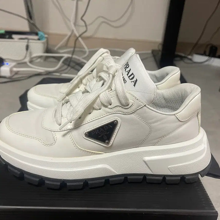 [BUNJANG] Prada Sneakers White 36.5 / 프라다 prada 여성 스니커즈 화이트 36.5 235 사이즈