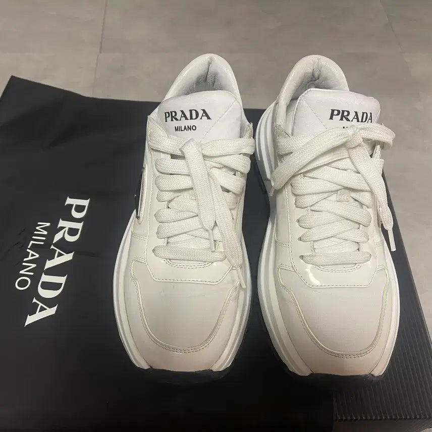 [BUNJANG] Prada Sneakers White 36.5 / 프라다 prada 여성 스니커즈 화이트 36.5 235 사이즈