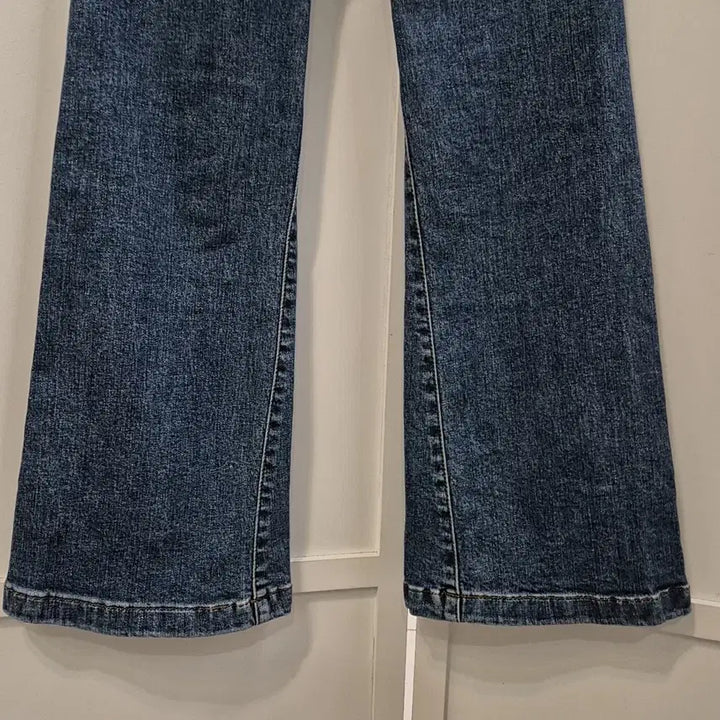 [BUNJANG] Guess Bootcut Denim Pants 26 / 게스 부츠컷 데님 팬츠 26