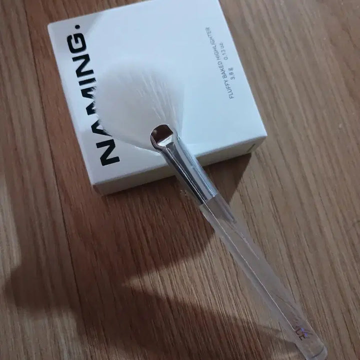 [BUNJANG] Naming Fluffy Baked Highlighter Brush / 새제품무료배송)네이밍 플러피 베이크드 하이라이터 브러쉬무료드립니다