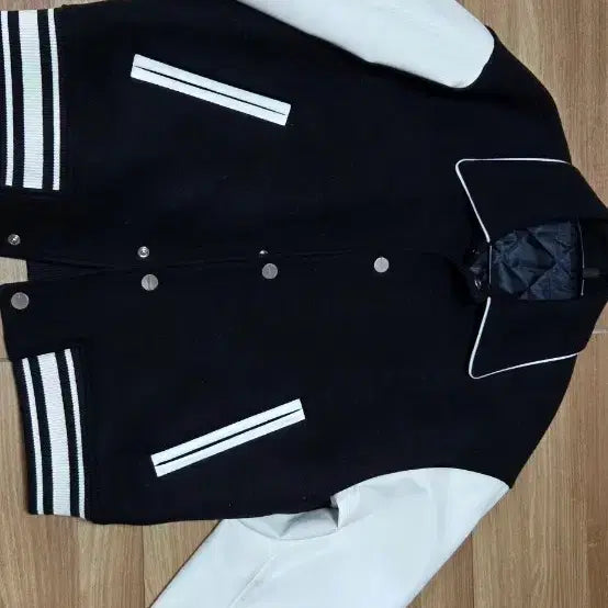 [BUNJANG] TNGT Varsity Jacket / TNGT 바시티