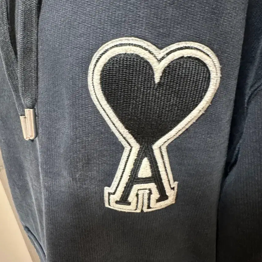 [BUNJANG] AMI Big Logo Hoodie Black XXL / (정품) 아미 빅로고 후드티 블랙 XXL