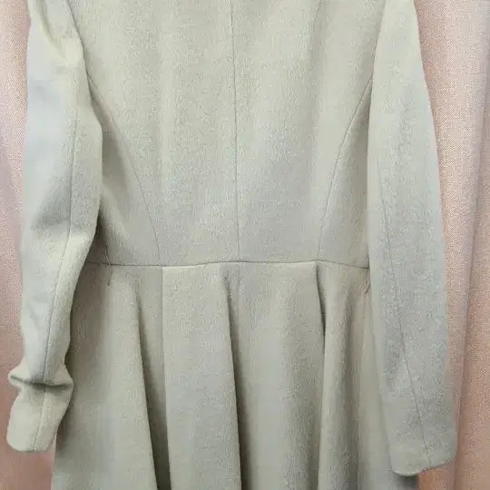 [BUNJANG] Kenneth Lady Ivory Double Button Coat / 케네스레이디 아이보리 더블 버튼 코트