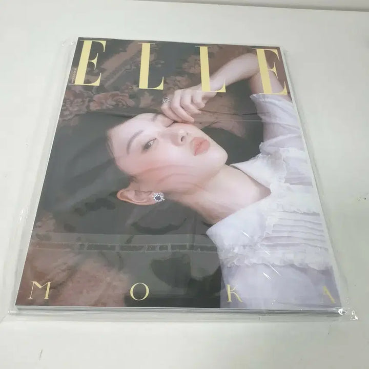 [SOLD OUT] 엘르 ELLE 아일릿 MOKA 모카 커버