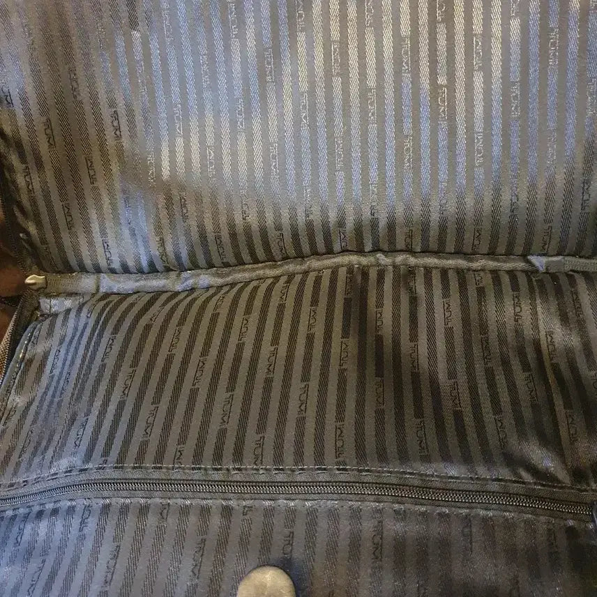 [BUNJANG] Tomorrow X Together T Pass Laptop Bag / 투미 t pass 노트북  가방