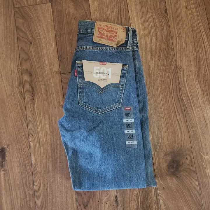 [BUNJANG] Levi's 501 Jeans (Waist 28) / 새상품  미국판 90년대  리바이스501  허리 28