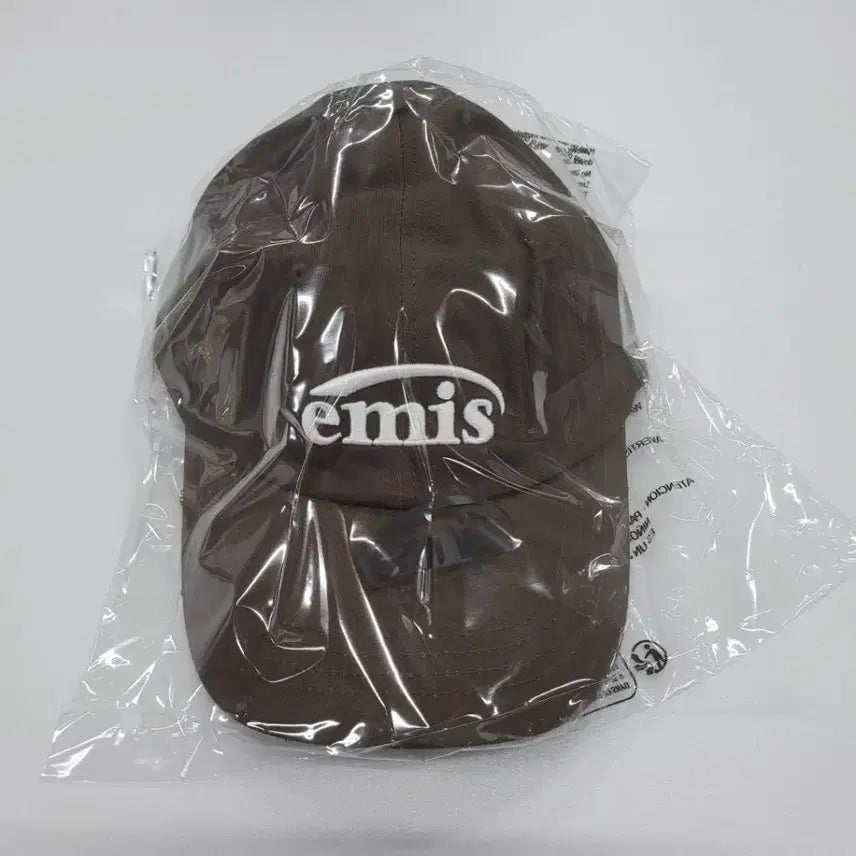 [BUNJANG] Emis Brown Ball Cap / emis 이미스 브라운 볼캡 모자