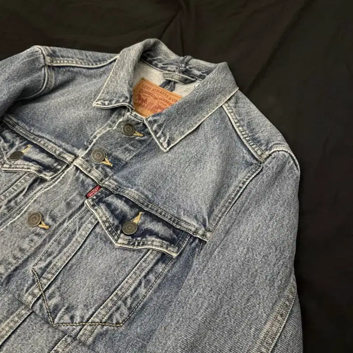 [BUNJANG] Vetements Levi's 17SS Cropped Denim Jacket / 베트멍 리바이스 17ss 크롭 데님