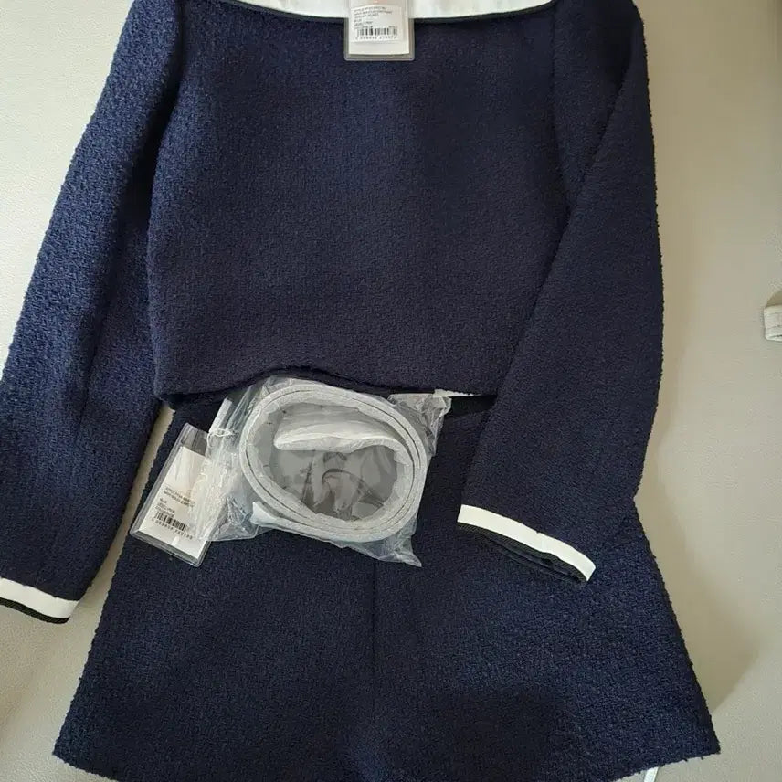 [BUNJANG] Self-Portrait Navy Tweed Jacket and Shorts Set / 셀프포트레이트 네이비 트위드 쟈켓과 쇼츠