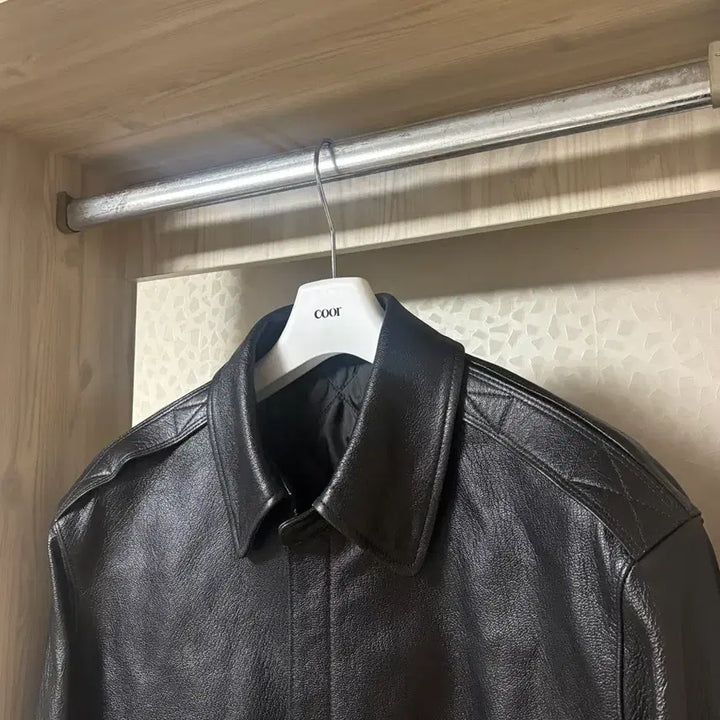[BUNJANG] Coore Goatskin A-2 Leather Jacket (Black, Size L) / 쿠어 고트스킨 A-2 레더자켓 블랙 L
