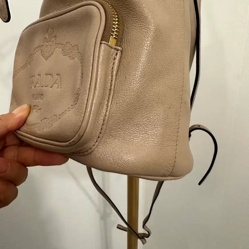 [BUNJANG] Prada Calfskin Soft Leather Bucket Bag Shoulder Bag / 정품 프라다 카프스킨 소프트 레더 버킷백 숄더백 가로17세로23