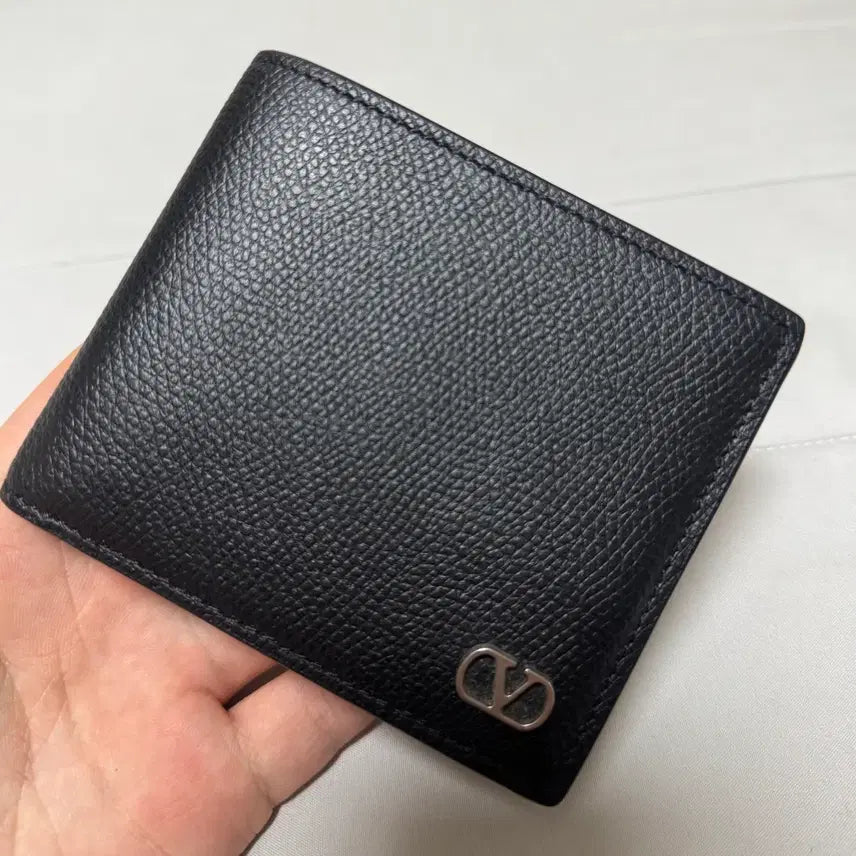 [BUNJANG] Valentino Signature Logo Bi-fold Wallet / [정품] 발렌티노 로고 시그니처 반지갑