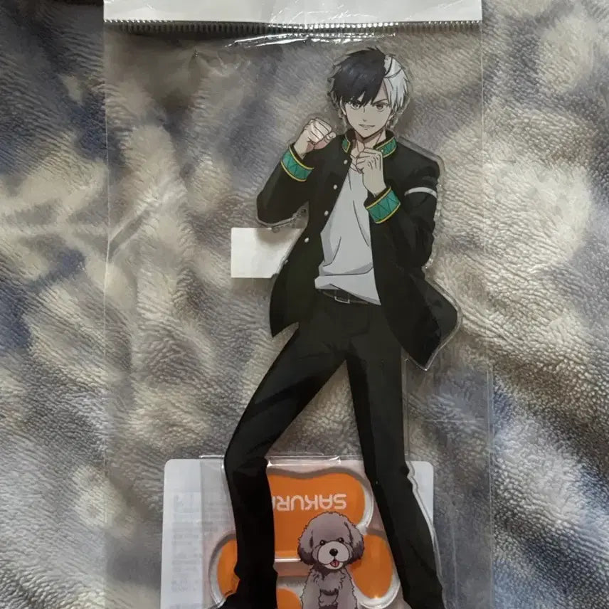 [BUNJANG] LE SSERAFIM Sakura Acrylic Stand (Sealed) / 윈드브레이커 윈브레 사쿠라 아크릴 스탠드 (미개봉)