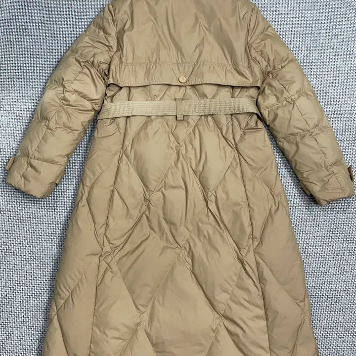[BUNJANG] Outerwear Beige Quilted Long Padded Coat / [여성아우터] 퀼팅 베이지 경량 롱패딩 코트
