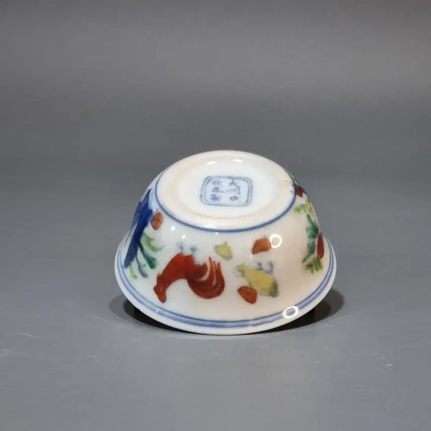 [BUNJANG] Ming Dynasty Chenghua Period Doucai Chicken Motif Wine Cup / 대명성화년제 투채계항배. 지름8.6고3.7