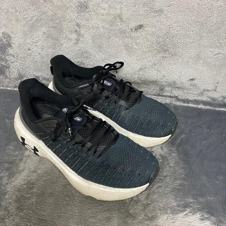 [BUNJANG] Under Armour Sneakers 285 / 언더아머 운동화 285