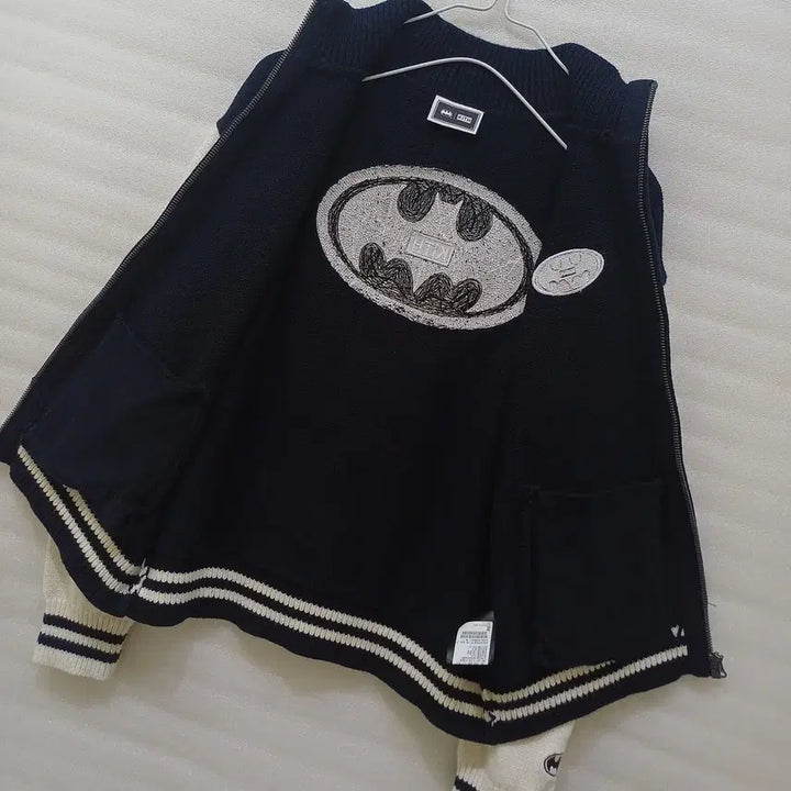 [BUNJANG] KITH Batman Kids Zip-Up Knit Jacket / 한섬 KITH 키스 x 배트맨  키즈 아동 L 집업 니트 자켓 사랑봉봉