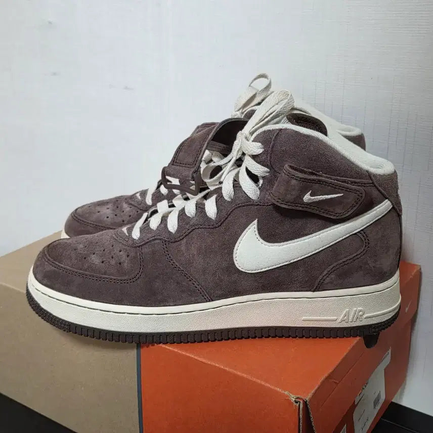 [BUNJANG] Nike Air Force Mid Chocolate Sneakers / 나이키 에어포스 미드 초콜릿