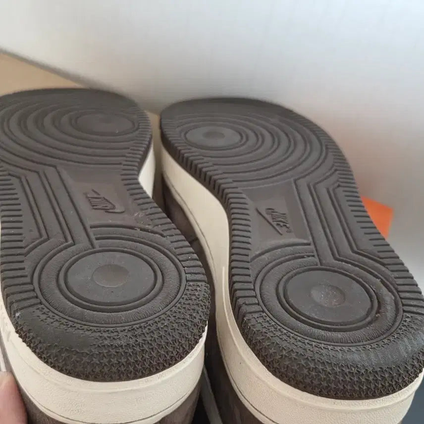 [BUNJANG] Nike Air Force Mid Chocolate Sneakers / 나이키 에어포스 미드 초콜릿
