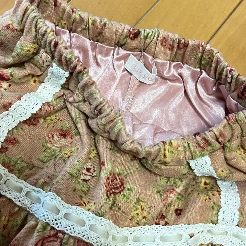 [BUNJANG] LIZLISA Floral Lace Culotte Skirt / LIZLISA 리즈리사 꽃무늬 레이스 큐롯 스커트