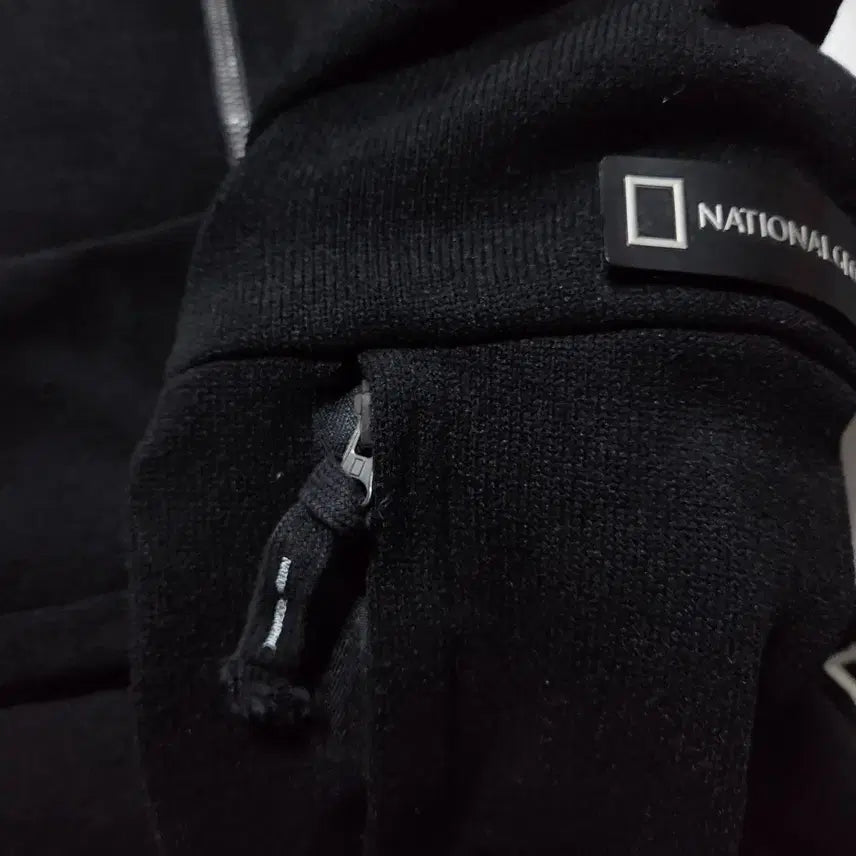 [SOLD OUT] 내셔널지오그래픽 와펜 기모 블랙 플리스집업