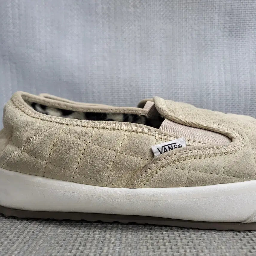[BUNJANG] Vans Fleece Lined Slip-on Sneakers / 반스 기모 슬립온 250