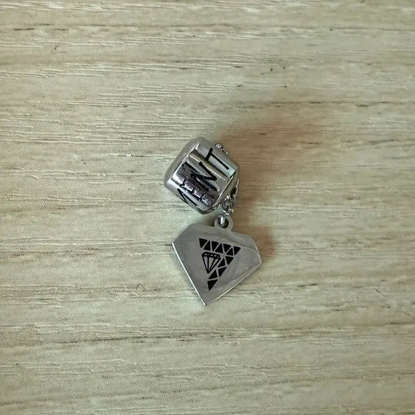 [BUNJANG] Seventeen Charm Necklace / 세븐틴 참 목걸이