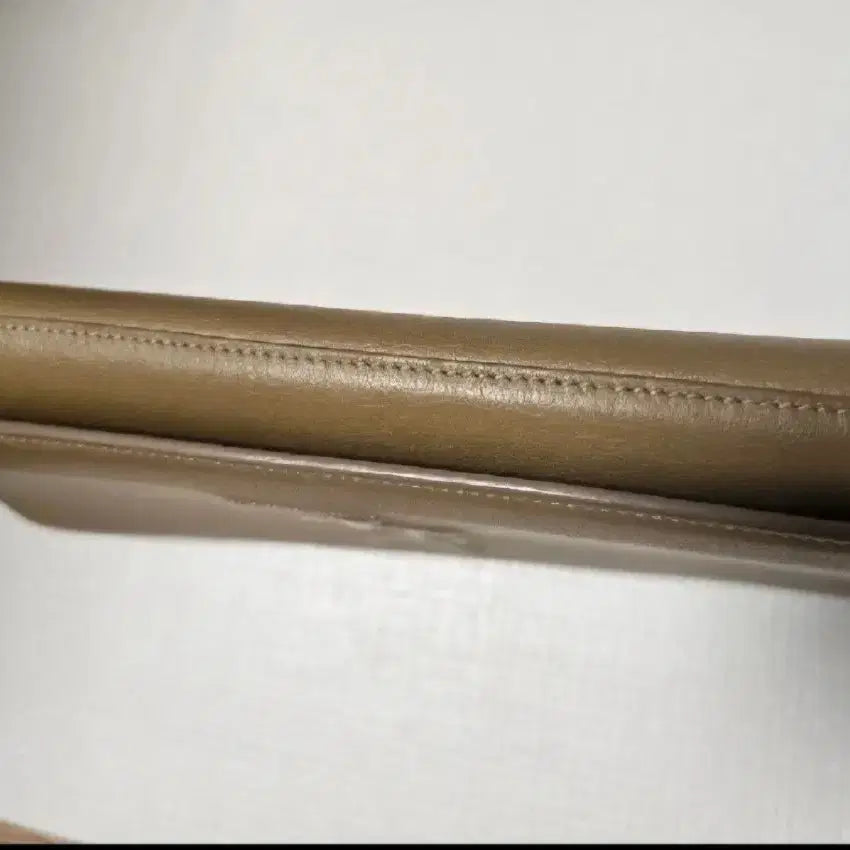 [BUNJANG] Yves Saint Laurent Beige Clutch Bag / 입생로랑 베이지 클러치백
