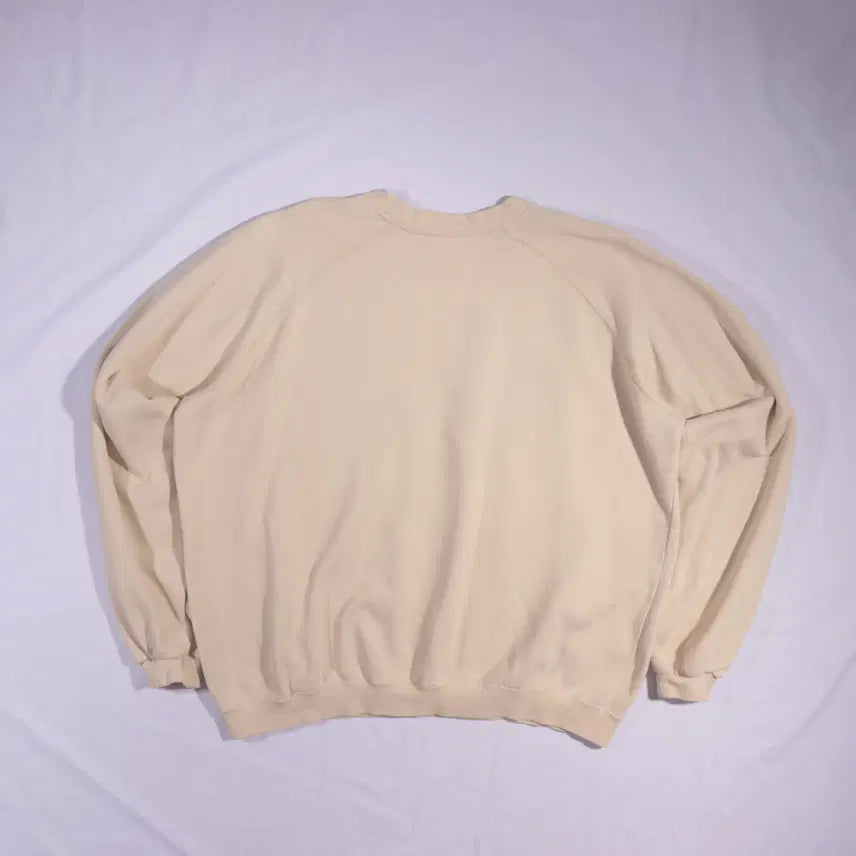 [SOLD OUT] 챔피온 엠보로고 맨투맨 B128