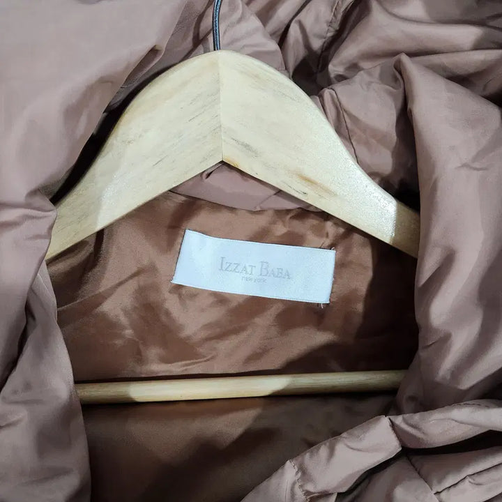 [BUNJANG] IZ*ONE Down Padded Jacket / 아이잗바바 다운패딩 자켓