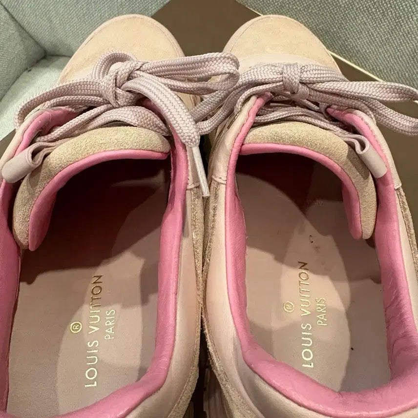 [SOLD OUT] [35] 루이비통 LV 런어웨이 스니커즈