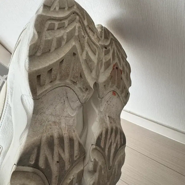 [BUNJANG] Nike 240 Sneakers / 나이키 운동화 240