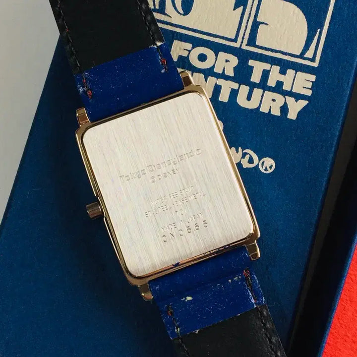 [BUNJANG] Disney Mickey Mouse Limited Edition Wristwatch / 도쿄 디즈니랜드 미키마우스 한정 손목시계 판매