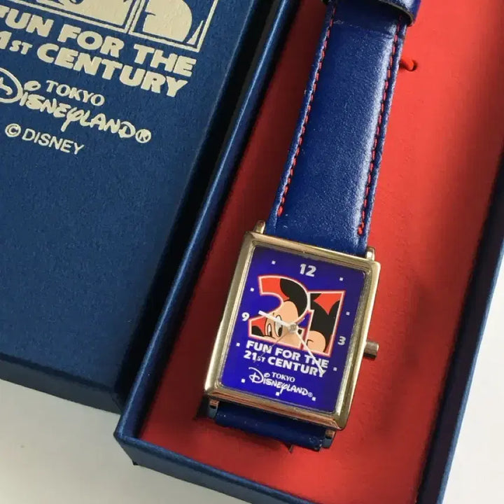 [BUNJANG] Disney Mickey Mouse Limited Edition Wristwatch / 도쿄 디즈니랜드 미키마우스 한정 손목시계 판매