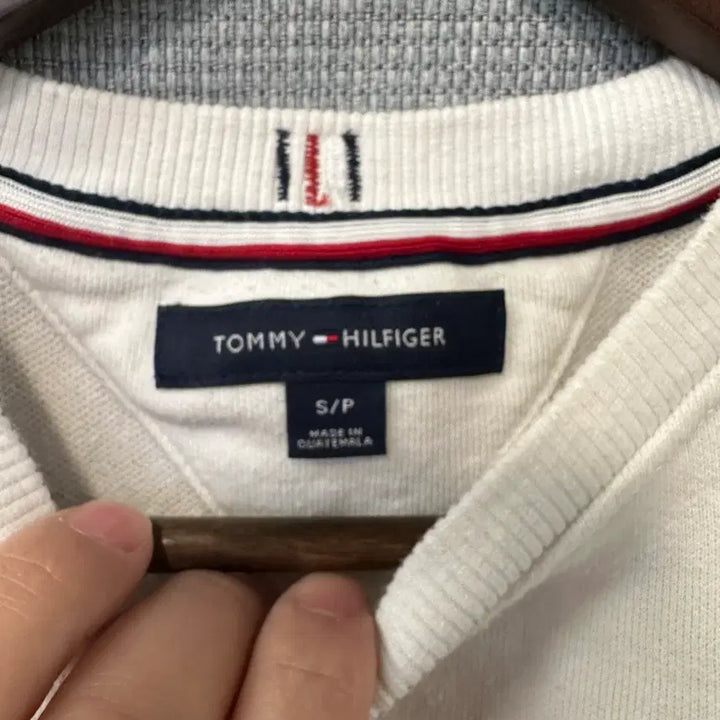 [BUNJANG] Tommy Hilfiger Big Logo Sweatshirt / 타미힐피거 TOMMY HILFIGER 빅로고 맨투맨