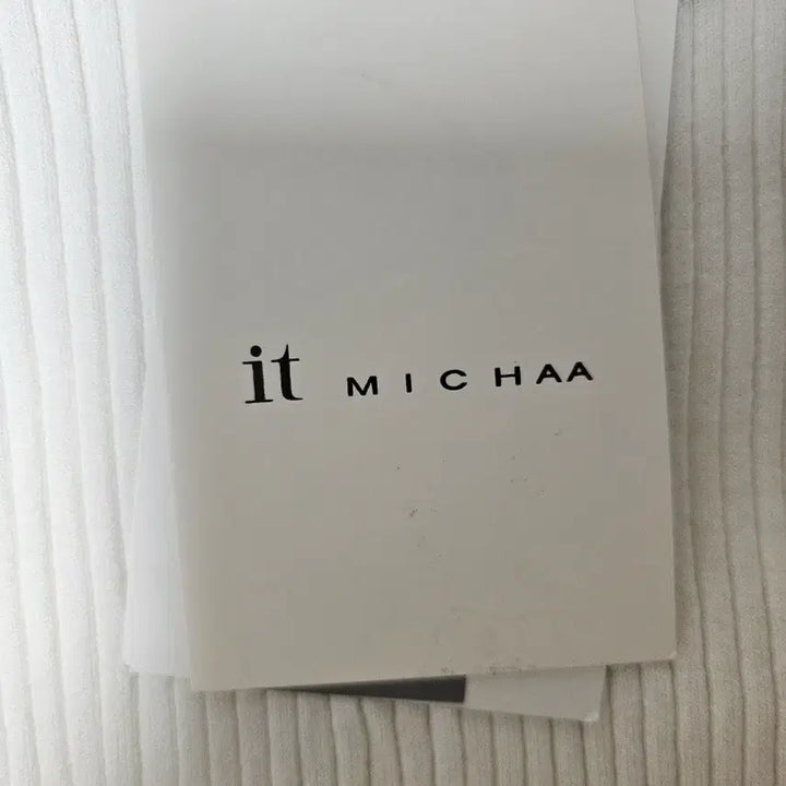 [BUNJANG] IT Misha White Collar Knit T-Shirt / it 미샤 화이트 카라 니트 티셔츠