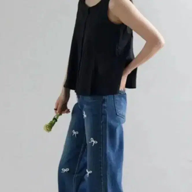 [BUNJANG] DAUGHTER Hand Crochet Bow Denim Pants S / 도우터(DAUGHTER) 핸드 크로쉐 보우 데님 팬츠S