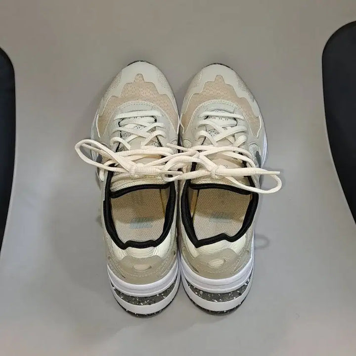 [BUNJANG] Nike Air Zoom Division Oatmeal 225mm / 나이키 에어 줌 디비전 오트밀 225mm
