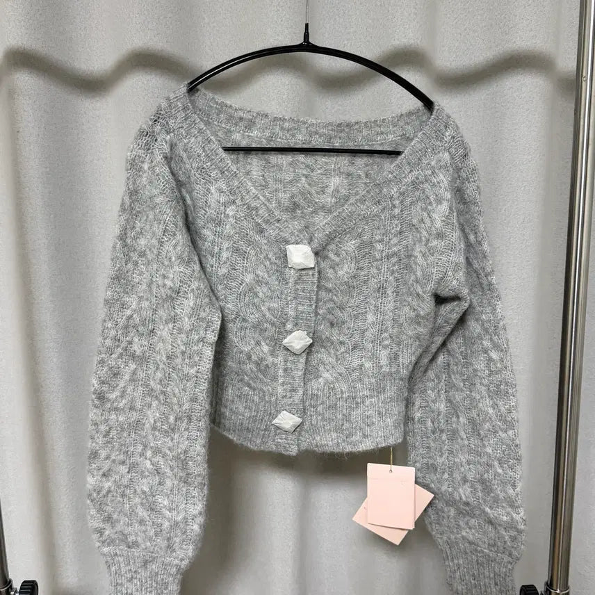 [BUNJANG] Nana Jacqueline Eva Off-Shoulder Cardigan (Gray) / 나나재클린 에바 오프숄더 가디건 (그레이) - 미착용 새상품